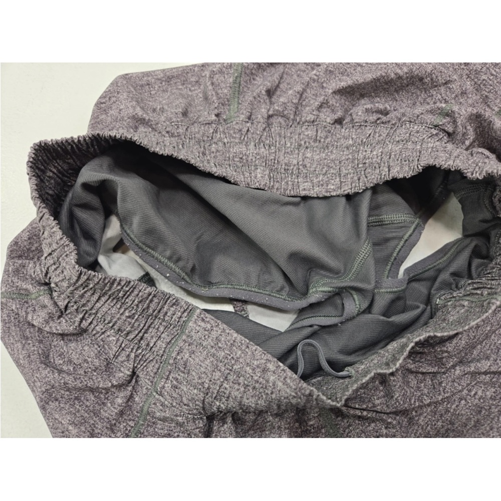 Lululemon Hotty Hot Short II 2.5" Heather Lux Multi Black Gray Reflect Size 8 - Picture 3 of 9